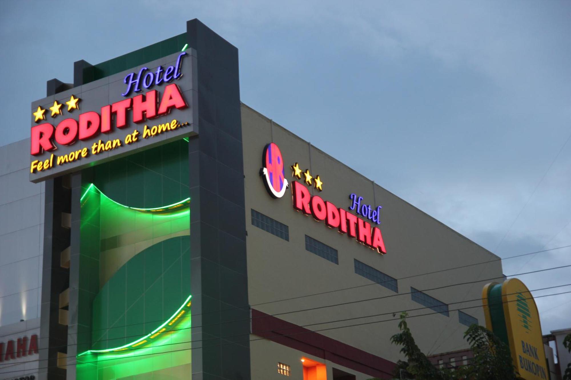 Hotel Roditha Banjarbaru Банджармасин Экстерьер фото